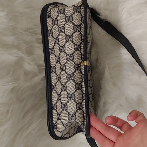 Authentic Vintage Gucci Interlocking GG Monogram Supreme Sherry Web Messenger - Picture 5 of 10